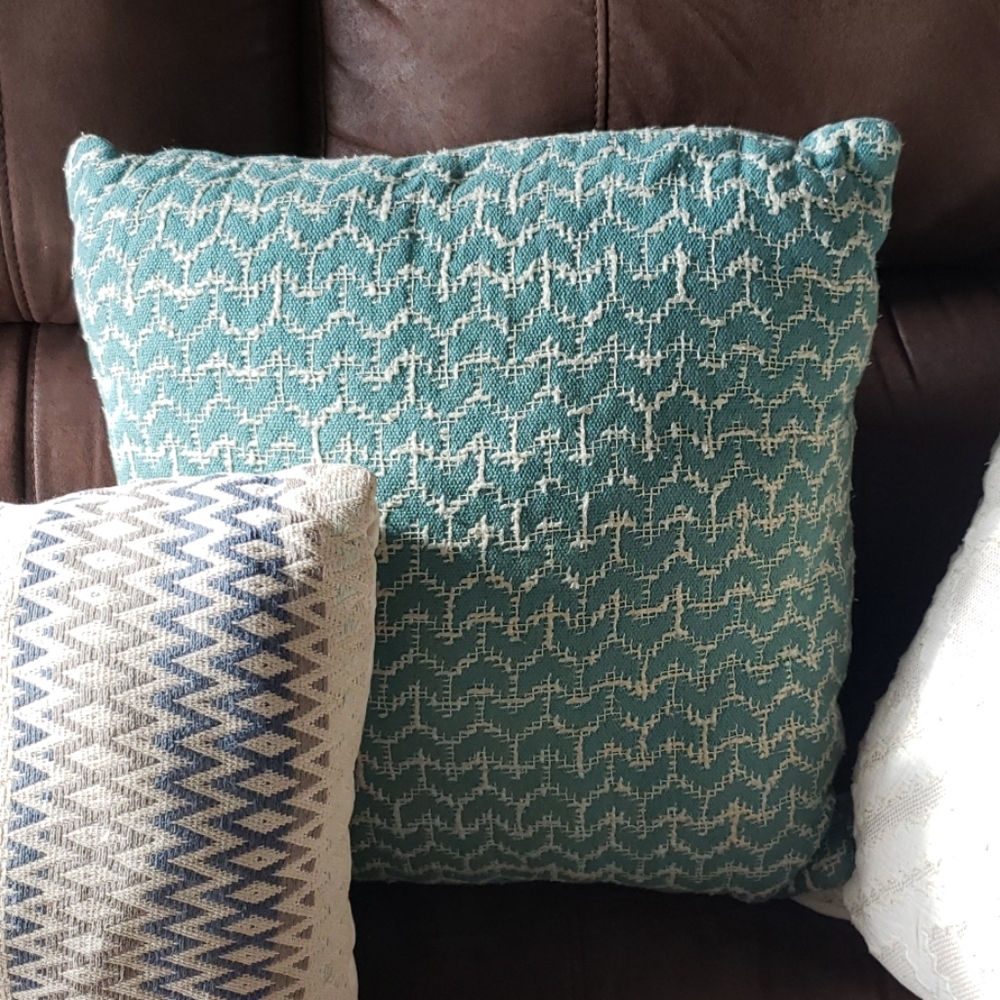 Pillows - Picture 2 of 6